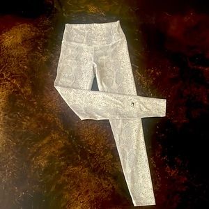 GLYDER snack skin leggings, XS/2, white and gray.